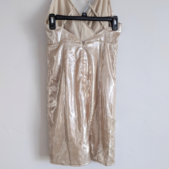 🆕🌿GOLD SHIMMER DRESS🌿 - Picture 4 of 10